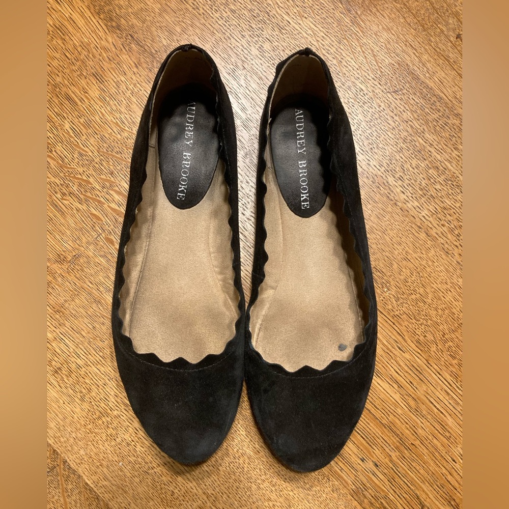 Women’s flats